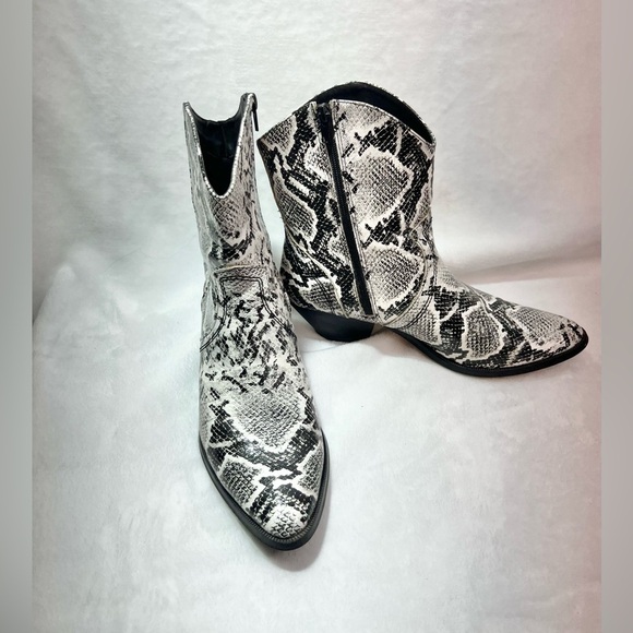 JOL Molly Faux Snakeskin Ankle Boots Women’s Size 7 Black and White - Picture 3 of 16
